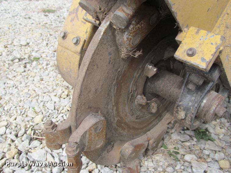 image for item DT9614 2002 Vermeer SC252 stump grinder