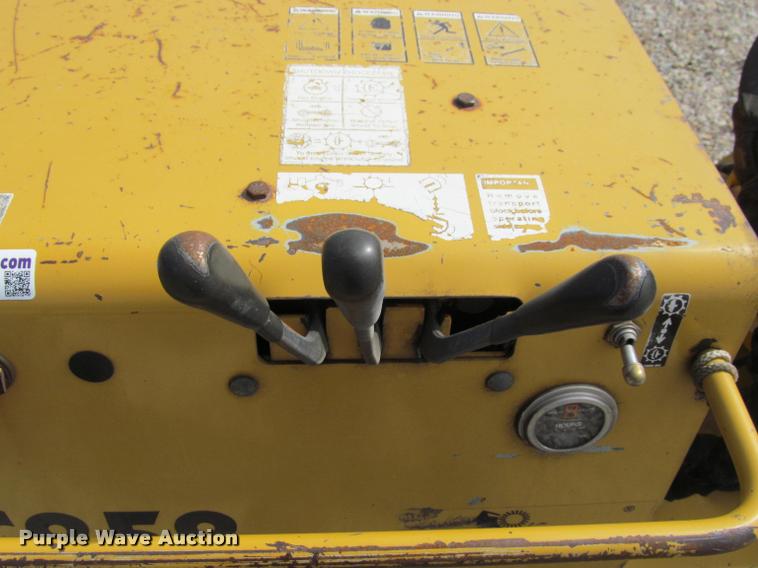 image for item DT9614 2002 Vermeer SC252 stump grinder