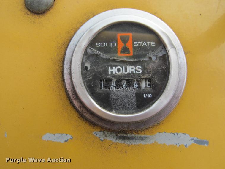 image for item DT9614 2002 Vermeer SC252 stump grinder