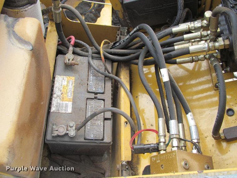 image for item DT9614 2002 Vermeer SC252 stump grinder