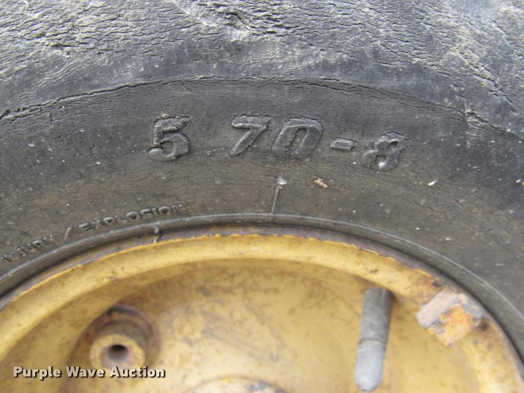 image for item DT9614 2002 Vermeer SC252 stump grinder