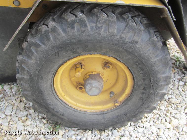 image for item DT9614 2002 Vermeer SC252 stump grinder