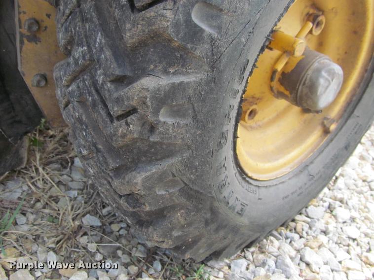 image for item DT9614 2002 Vermeer SC252 stump grinder