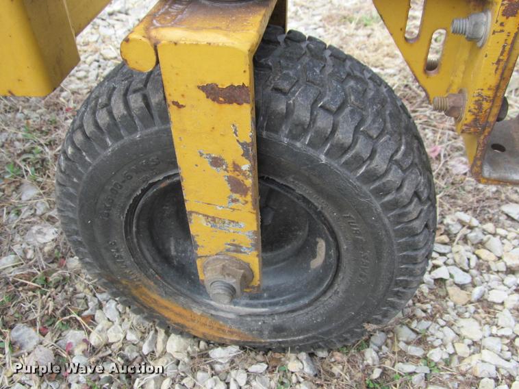 image for item DT9614 2002 Vermeer SC252 stump grinder