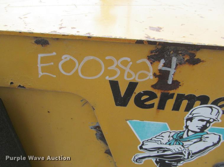 image for item DT9614 2002 Vermeer SC252 stump grinder