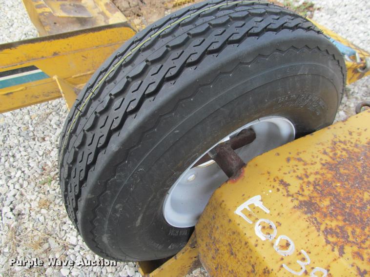 image for item DT9616 2001 Vermeer TLR25 stump grinder equipment trailer