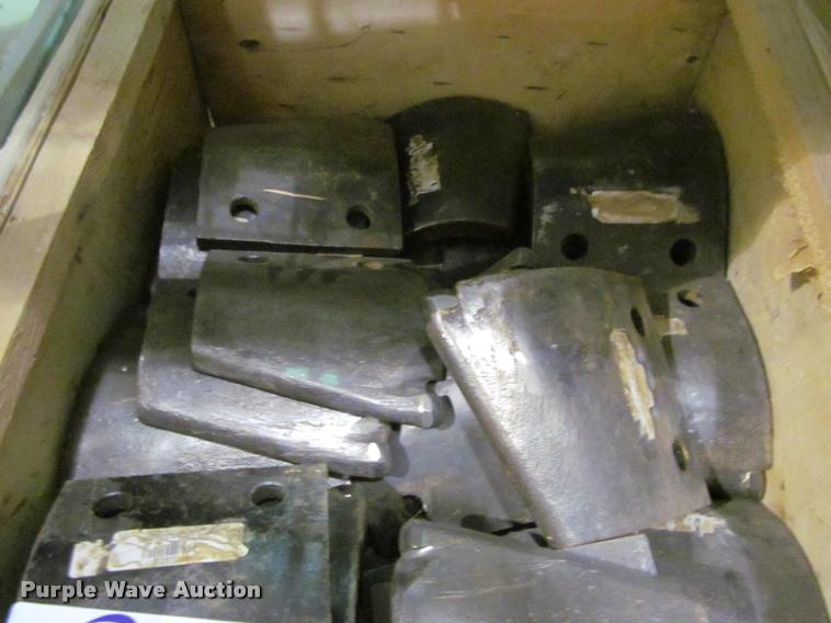 image for item DT9619 (32) trencher teeth