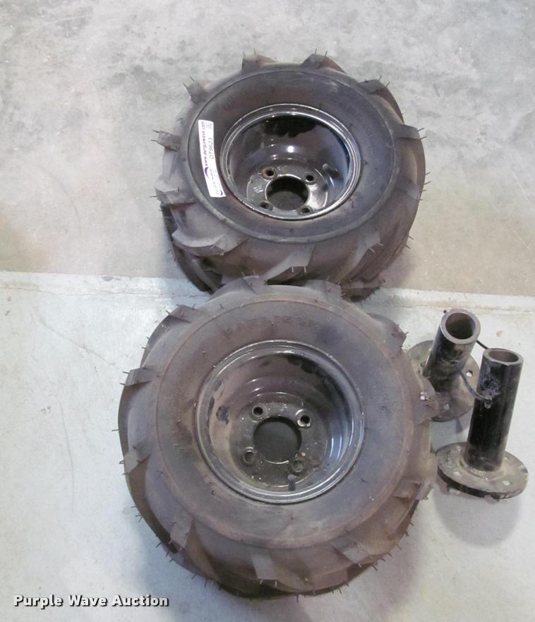 image for item DT9623 (2) Carlisle 18x9.50-8 tires