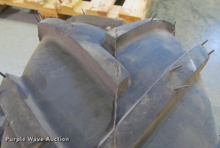 image for item DT9623 (2) Carlisle 18x9.50-8 tires