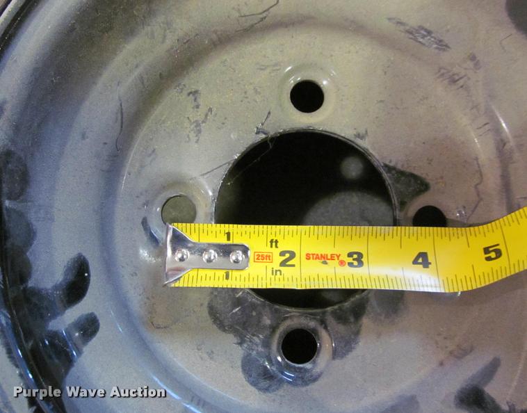 image for item DT9623 (2) Carlisle 18x9.50-8 tires