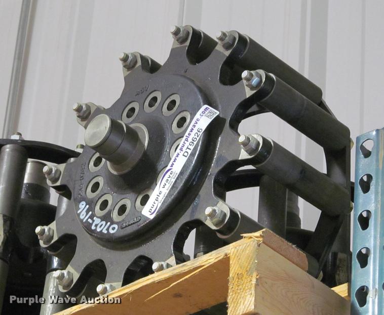 image for item DT9626 RC60 skid steer track hub