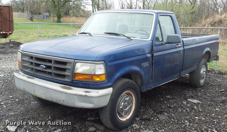 image for item J1514 1995 Ford F250 HD pickup truck