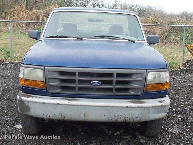 image for item J1514 1995 Ford F250 HD pickup truck