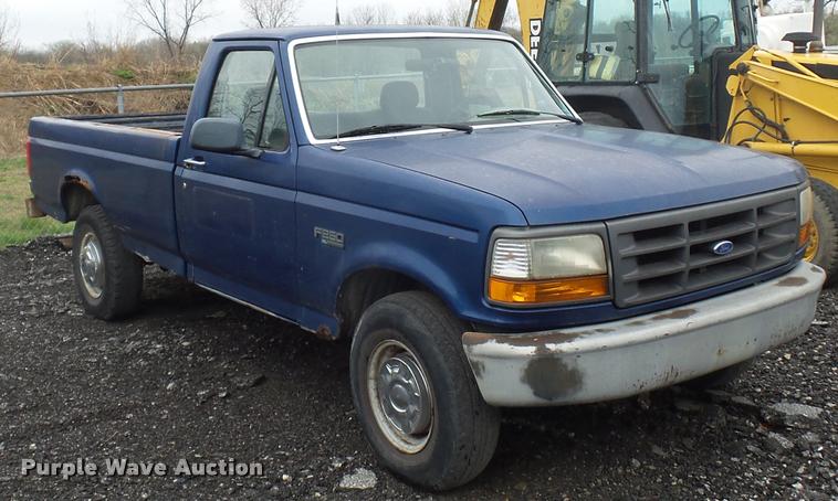 image for item J1514 1995 Ford F250 HD pickup truck