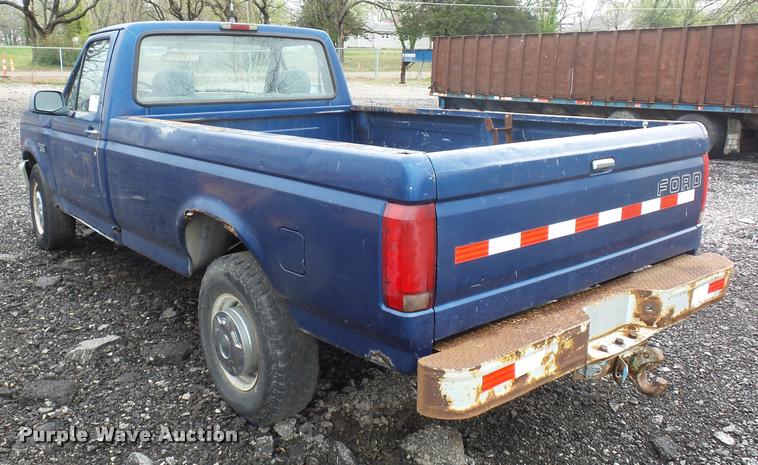 image for item J1514 1995 Ford F250 HD pickup truck