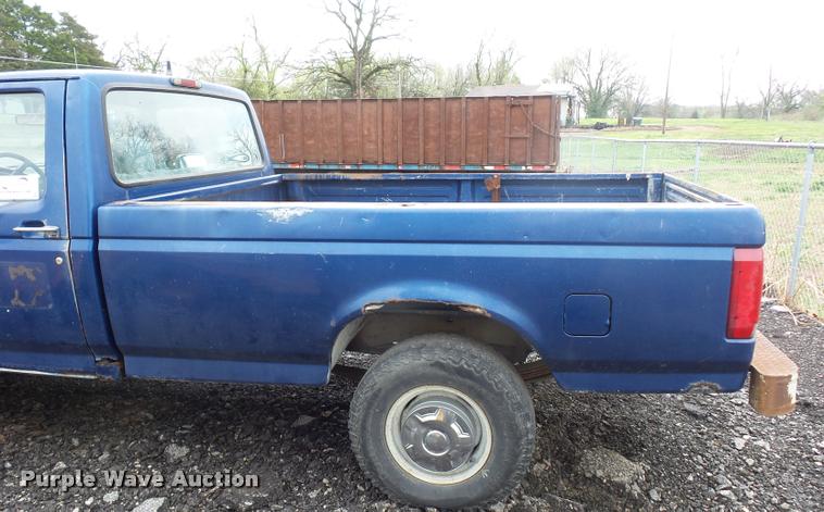 image for item J1514 1995 Ford F250 HD pickup truck
