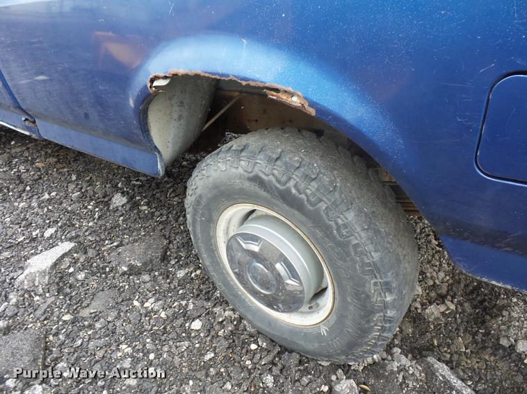 image for item J1514 1995 Ford F250 HD pickup truck