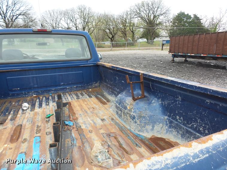 image for item J1514 1995 Ford F250 HD pickup truck