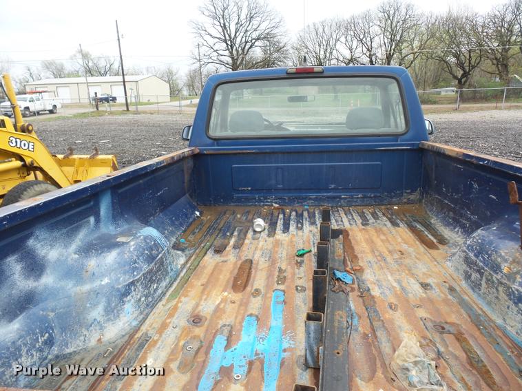 image for item J1514 1995 Ford F250 HD pickup truck