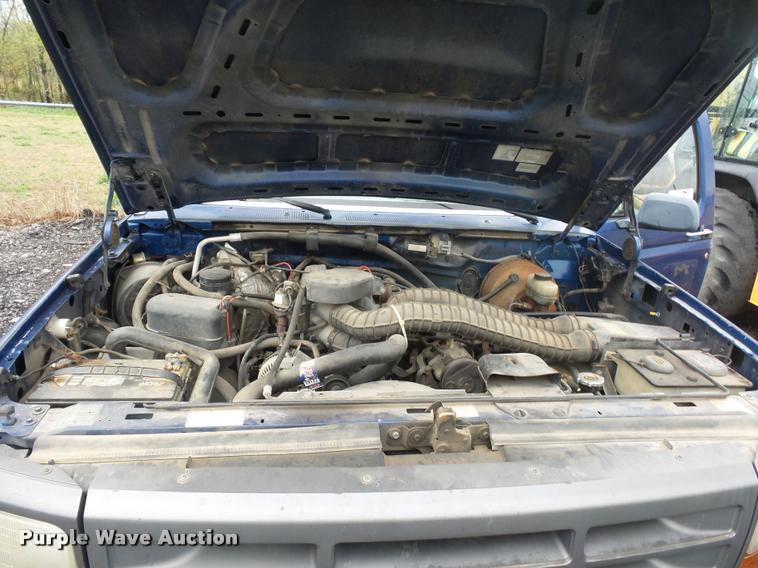 image for item J1514 1995 Ford F250 HD pickup truck