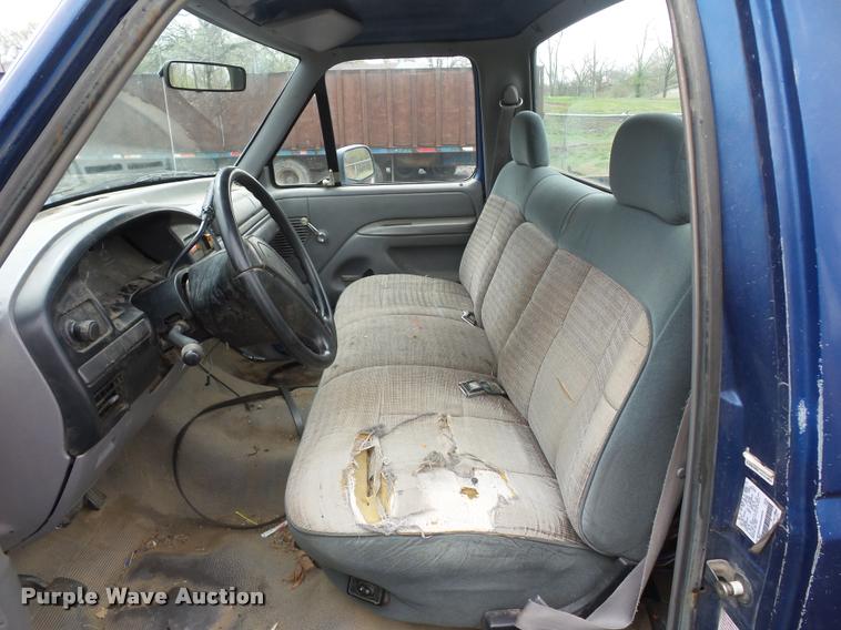 image for item J1514 1995 Ford F250 HD pickup truck