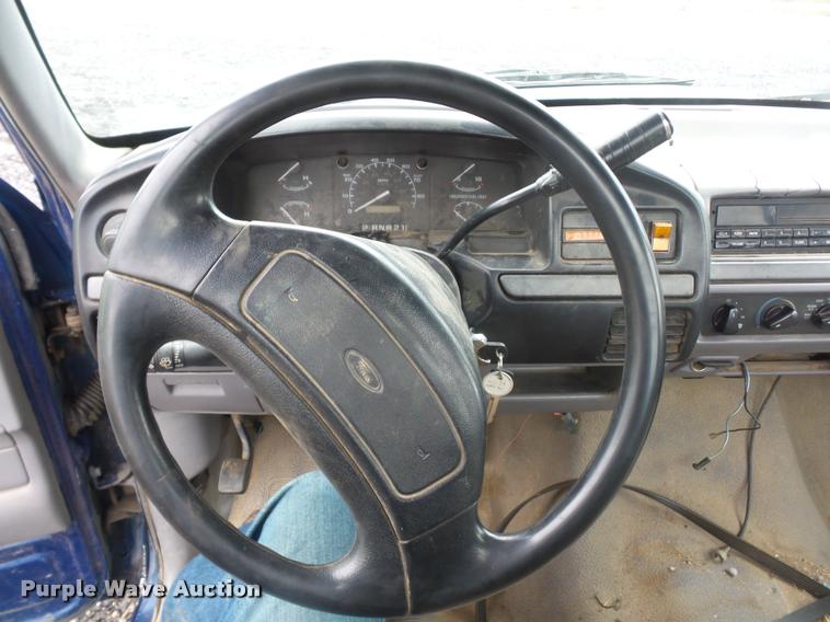 image for item J1514 1995 Ford F250 HD pickup truck