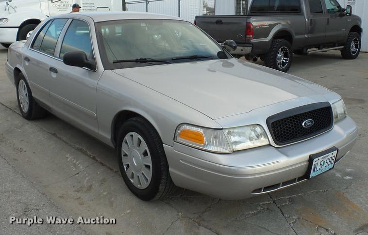 image for item J1533 2006 Ford Crown Victoria Police Interceptor