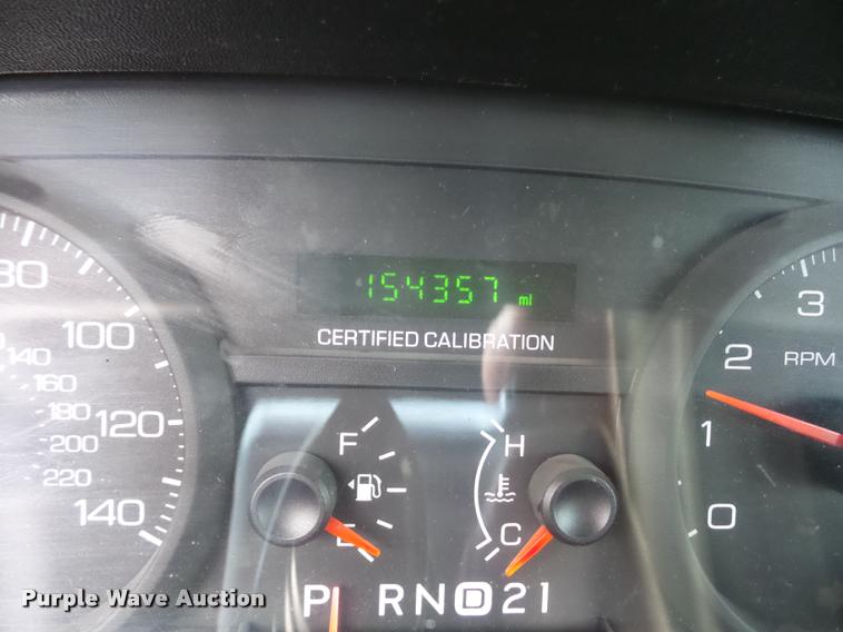 image for item J1533 2006 Ford Crown Victoria Police Interceptor