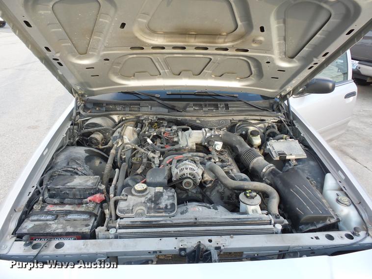 image for item J1533 2006 Ford Crown Victoria Police Interceptor