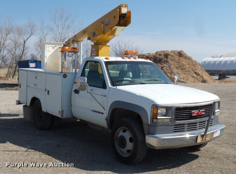 1995 GMC Sierra 3500HD bucket truck in Paola, KS | Item J1538 sold