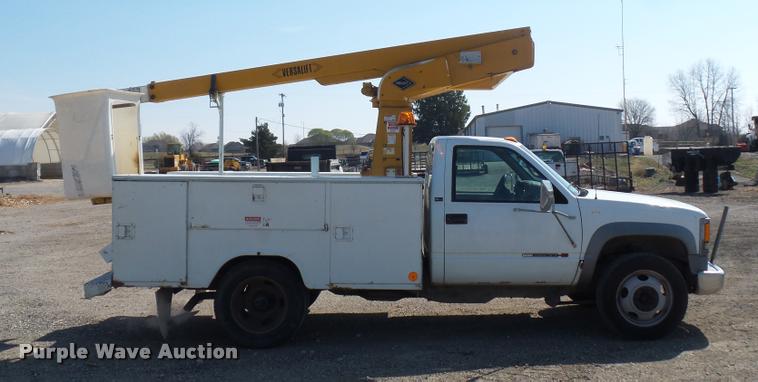 image for item J1538 1995 GMC Sierra 3500HD bucket truck