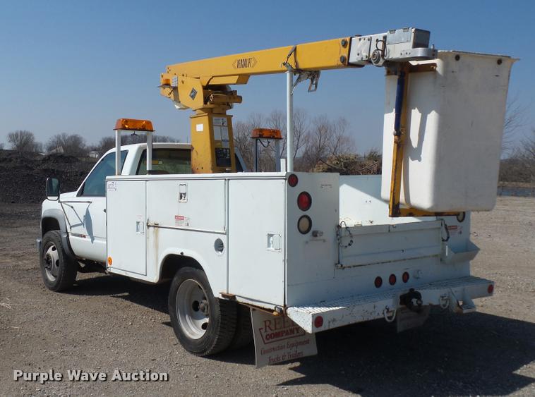 image for item J1538 1995 GMC Sierra 3500HD bucket truck