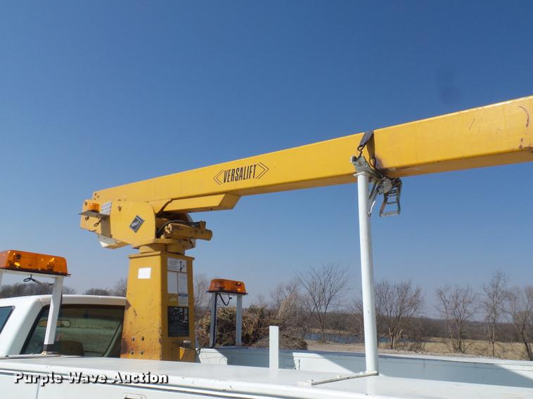 image for item J1538 1995 GMC Sierra 3500HD bucket truck