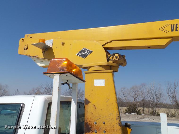 image for item J1538 1995 GMC Sierra 3500HD bucket truck