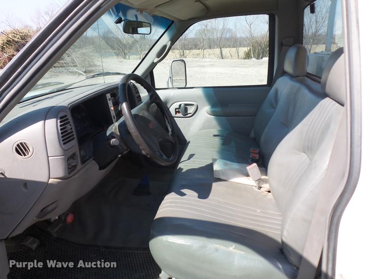 image for item J1538 1995 GMC Sierra 3500HD bucket truck