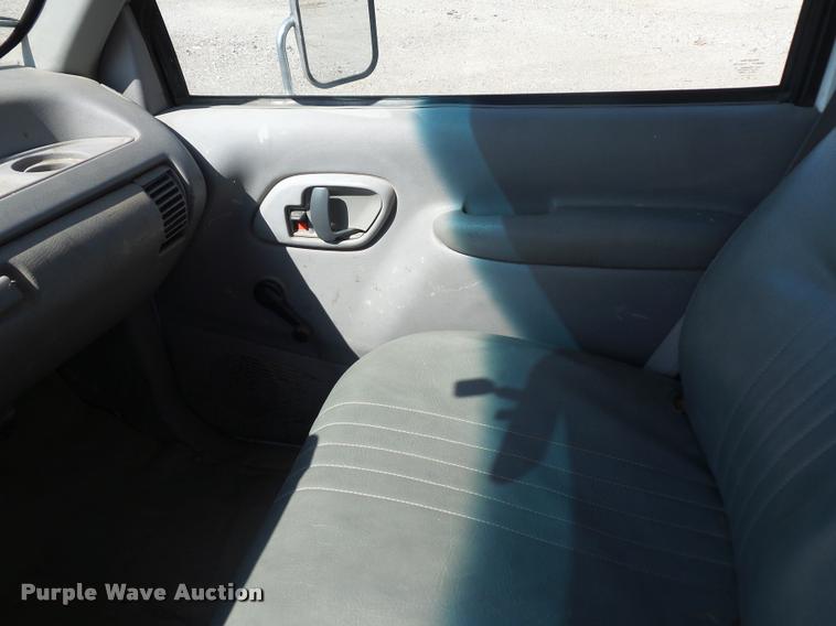 image for item J1538 1995 GMC Sierra 3500HD bucket truck