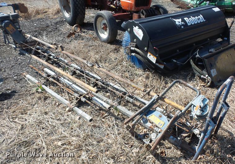 image for item J1543 Concrete screed