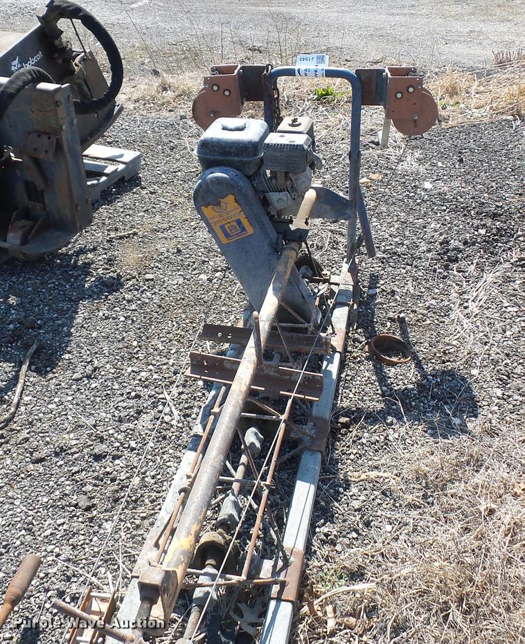 image for item J1543 Concrete screed