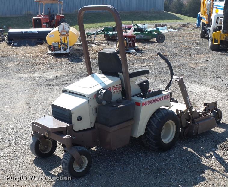 image for item J1550 Grasshopper 725D ZTR lawn mower