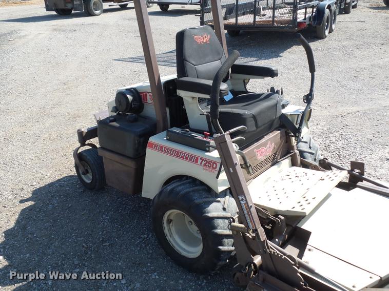 image for item J1550 Grasshopper 725D ZTR lawn mower