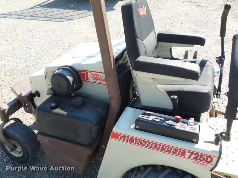 image for item J1550 Grasshopper 725D ZTR lawn mower