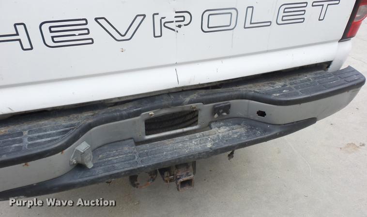 image for item J1566 2007 Chevrolet Silverado Classic 2500HD Ext. Cab pickup truck