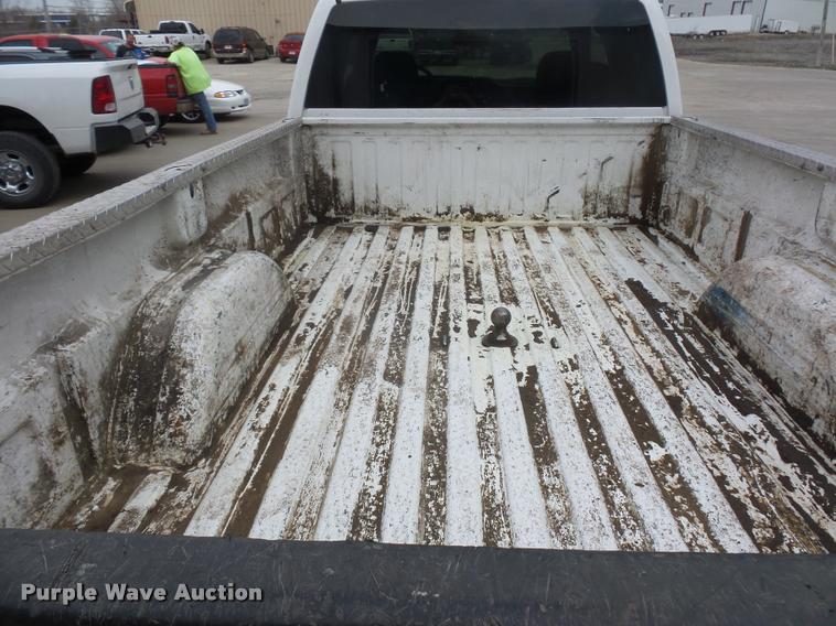 image for item J1566 2007 Chevrolet Silverado Classic 2500HD Ext. Cab pickup truck