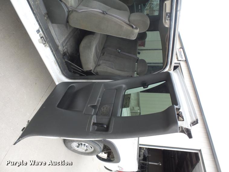 image for item J1566 2007 Chevrolet Silverado Classic 2500HD Ext. Cab pickup truck