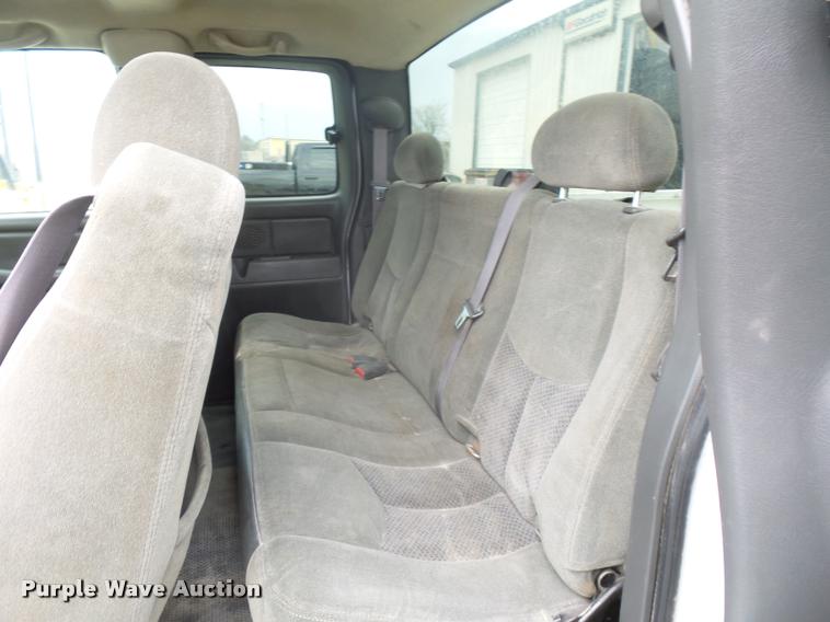 image for item J1566 2007 Chevrolet Silverado Classic 2500HD Ext. Cab pickup truck