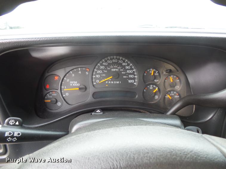 image for item J1566 2007 Chevrolet Silverado Classic 2500HD Ext. Cab pickup truck