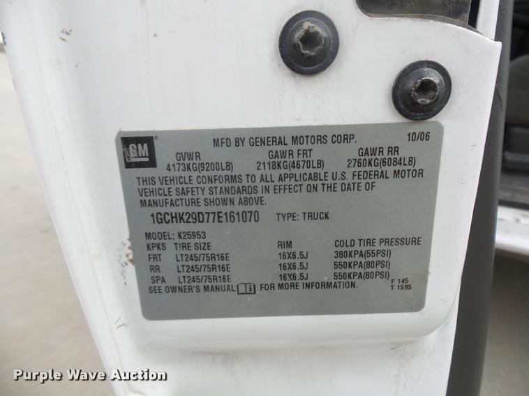 image for item J1566 2007 Chevrolet Silverado Classic 2500HD Ext. Cab pickup truck