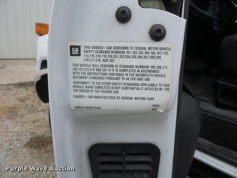 image for item J1569 2003 Chevrolet C4500 flatbed truck