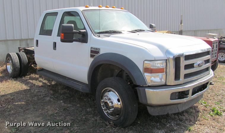 image for item J2617 2008 Ford F450 Super Duty XLT Crew Cab truck cab and chassis