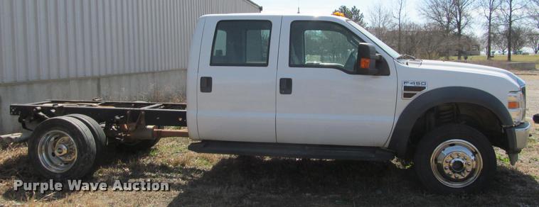 image for item J2617 2008 Ford F450 Super Duty XLT Crew Cab truck cab and chassis